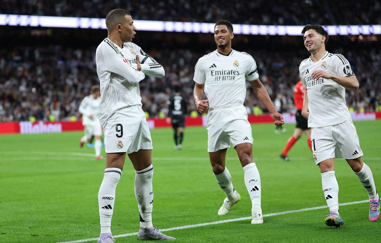 九游app下载最新版本-包含费德勒与80激战瑞士队分钟，锐不可当胜负难料！，姆巴佩焦点对战上演精彩一战的词条-九游app下载最新版本